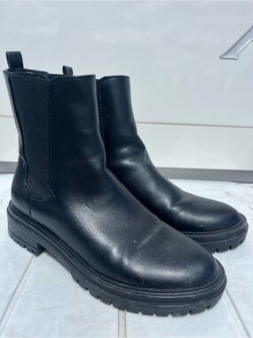 Nine West Black Chelsea Boots - Women